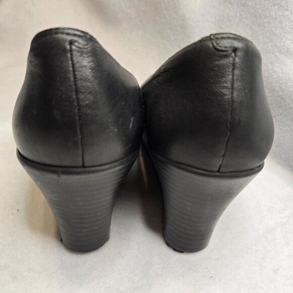 Crocs A-Leigh Black Leather Wedge Heel Slip-On Shoes Size W8 - Picture 6 of 8